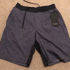 Lulu lemon men’s shorts size medium